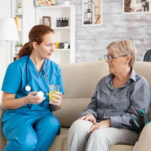 HPA Québec, powered by Vaistat, deploys trained Health Proximity Agents to support care continuity: hospital discharge, medical accompaniment, secure medication delivery, specimen logistics, check-ins and connected home monitoring.